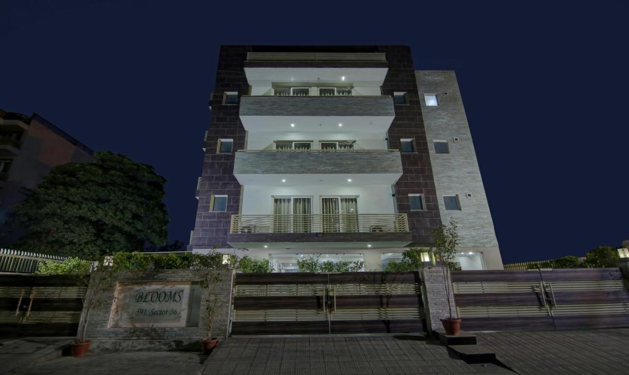 Treebo Trend Blooms Premium Hotell Gurgaon Exteriör bild